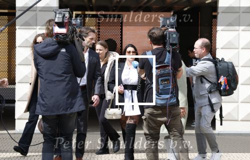 Den Bosch 15 april 2026
Rechtszaak Peter Gillis vs Nicol Kremers in de rechtbank van Den Bosch . Peter zijn kinderen en vriendin Wendy v Hout zijn met hem mee . Nicol Kremers met advocaat Sebas Diekstra