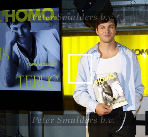 Amsterdam 22 april 2026
Presentatie nieuwe L Homo . Nicolas Keenan staat op de cover .