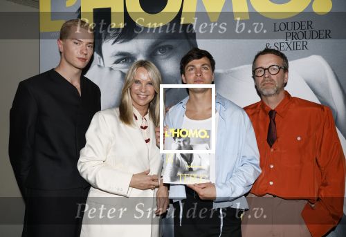 Amsterdam 22 april 2026
Presentatie nieuwe L Homo . Nicolas Keenan staat op de cover . Nicolas Keenan Stijn de Vries Linda de Mol en Iebele v d Meulen
