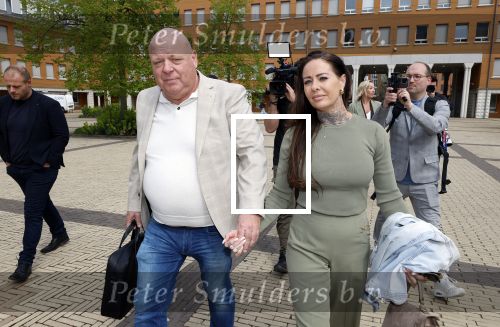 Den Bosch 15 april 2026
Rechtszaak Peter Gillis in rechtbank den Bosch. Peter arriveert met zijn vriendin Wendy v Hout