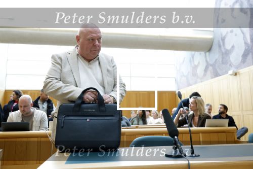 Den Bosch 15 april 2026
Rechtszaak Peter Gillis vs Nicol Kremers in de rechtbank van Den Bosch . Peter zijn kinderen en vriendin Wendy v Hout zijn met hem mee .