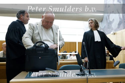 Den Bosch 15 april 2026
Rechtszaak Peter Gillis vs Nicol Kremers in de rechtbank van Den Bosch . Peter zijn kinderen en vriendin Wendy v Hout zijn met hem mee .
