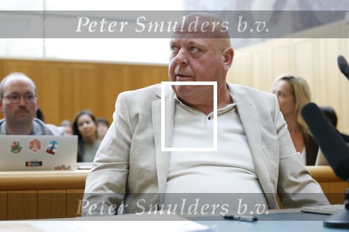 Den Bosch 15 april 2026
Rechtszaak Peter Gillis vs Nicol Kremers in de rechtbank van Den Bosch . Peter zijn kinderen en vriendin Wendy v Hout zijn met hem mee .
