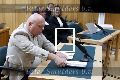 Den Bosch 15 april 2026
Rechtszaak Peter Gillis vs Nicol Kremers in de rechtbank van Den Bosch . Peter zijn kinderen en vriendin Wendy v Hout zijn met hem mee .