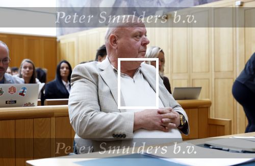 Den Bosch 15 april 2026
Rechtszaak Peter Gillis vs Nicol Kremers in de rechtbank van Den Bosch . Peter zijn kinderen en vriendin Wendy v Hout zijn met hem mee .