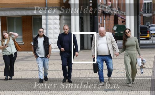 Den Bosch 15 april 2026
Rechtszaak Peter Gillis vs Nicol Kremers in de rechtbank van Den Bosch . Peter zijn kinderen en vriendin Wendy v Hout zijn met hem mee .