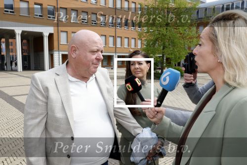 Den Bosch 15 april 2026
Rechtszaak Peter Gillis vs Nicol Kremers in de rechtbank van Den Bosch . Peter zijn kinderen en vriendin Wendy v Hout zijn met hem mee .