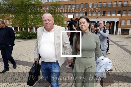 Den Bosch 15 april 2026
Rechtszaak Peter Gillis vs Nicol Kremers in de rechtbank van Den Bosch . Peter zijn kinderen en vriendin Wendy v Hout zijn met hem mee .