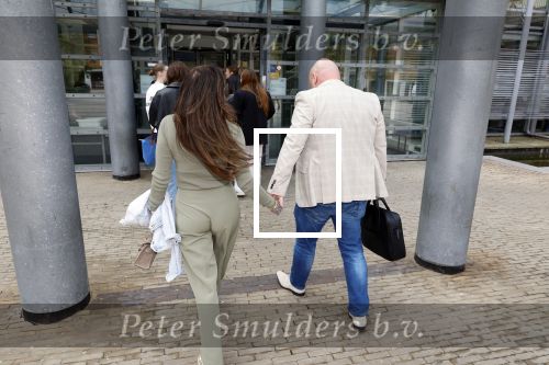 Den Bosch 15 april 2026
Rechtszaak Peter Gillis vs Nicol Kremers in de rechtbank van Den Bosch . Peter zijn kinderen en vriendin Wendy v Hout zijn met hem mee .