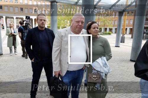 Den Bosch 15 april 2026
Rechtszaak Peter Gillis vs Nicol Kremers in de rechtbank van Den Bosch . Peter zijn kinderen en vriendin Wendy v Hout zijn met hem mee .
