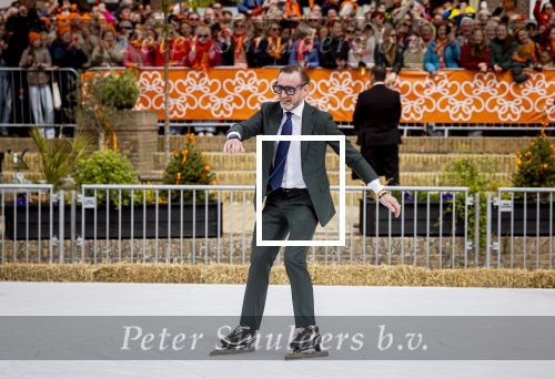 Dokkum 27 april 2026
Koningsdag is dit jaar in Dokkum . Namens de koninklijke familie zijn aanwezig : Koning Willem Alexander Koningin Maxima Prinses Amalia Prinses Alexia Prinses Ariane Prins Constantijn Prinses Laurentien Prins Maurits Prinses Marilene Prins Bernhard Prins Floris Prinses Aimee Prins Pieter Christiaan en Prinses Anita .