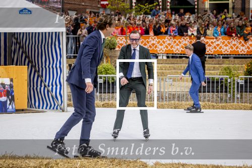 Dokkum 27 april 2026
Koningsdag is dit jaar in Dokkum . Namens de koninklijke familie zijn aanwezig : Koning Willem Alexander Koningin Maxima Prinses Amalia Prinses Alexia Prinses Ariane Prins Constantijn Prinses Laurentien Prins Maurits Prinses Marilene Prins Bernhard Prins Floris Prinses Aimee Prins Pieter Christiaan en Prinses Anita .
