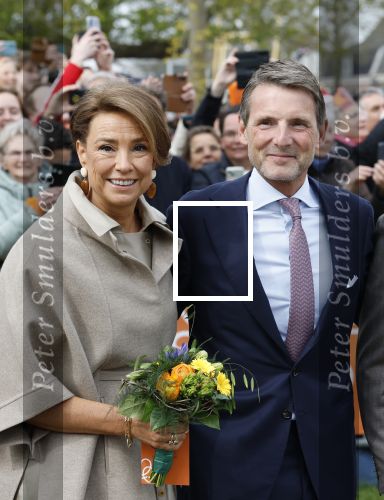 Dokkum 27 april 2026
Koningsdag is dit jaar in Dokkum . Namens de koninklijke familie zijn aanwezig : Koning Willem Alexander Koningin Maxima Prinses Amalia Prinses Alexia Prinses Ariane Prins Constantijn Prinses Laurentien Prins Maurits Prinses Marilene Prins Bernhard Prins Floris Prinses Aimee Prins Pieter Christiaan en Prinses Anita .