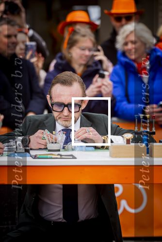 Dokkum 27 april 2026
Koningsdag is dit jaar in Dokkum . Namens de koninklijke familie zijn aanwezig : Koning Willem Alexander Koningin Maxima Prinses Amalia Prinses Alexia Prinses Ariane Prins Constantijn Prinses Laurentien Prins Maurits Prinses Marilene Prins Bernhard Prins Floris Prinses Aimee Prins Pieter Christiaan en Prinses Anita .