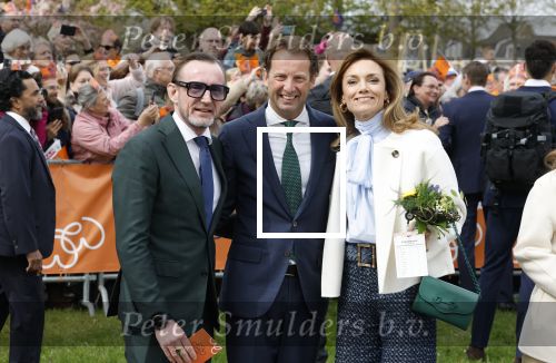 Dokkum 27 april 2026
Koningsdag is dit jaar in Dokkum . Namens de koninklijke familie zijn aanwezig : Koning Willem Alexander Koningin Maxima Prinses Amalia Prinses Alexia Prinses Ariane Prins Constantijn Prinses Laurentien Prins Maurits Prinses Marilene Prins Bernhard Prins Floris Prinses Aimee Prins Pieter Christiaan en Prinses Anita .