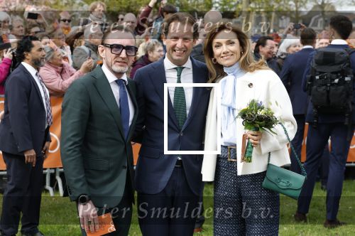 Dokkum 27 april 2026
Koningsdag is dit jaar in Dokkum . Namens de koninklijke familie zijn aanwezig : Koning Willem Alexander Koningin Maxima Prinses Amalia Prinses Alexia Prinses Ariane Prins Constantijn Prinses Laurentien Prins Maurits Prinses Marilene Prins Bernhard Prins Floris Prinses Aimee Prins Pieter Christiaan en Prinses Anita .