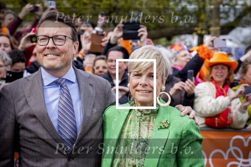 Dokkum 27 april 2026
Koningsdag is dit jaar in Dokkum . Namens de koninklijke familie zijn aanwezig : Koning Willem Alexander Koningin Maxima Prinses Amalia Prinses Alexia Prinses Ariane Prins Constantijn Prinses Laurentien Prins Maurits Prinses Marilene Prins Bernhard Prins Floris Prinses Aimee Prins Pieter Christiaan en Prinses Anita .