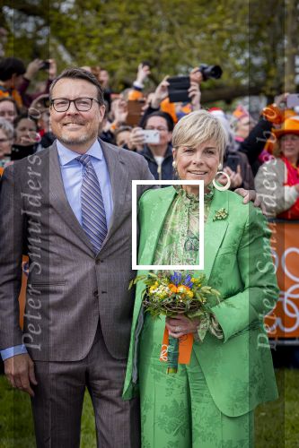 Dokkum 27 april 2026
Koningsdag is dit jaar in Dokkum . Namens de koninklijke familie zijn aanwezig : Koning Willem Alexander Koningin Maxima Prinses Amalia Prinses Alexia Prinses Ariane Prins Constantijn Prinses Laurentien Prins Maurits Prinses Marilene Prins Bernhard Prins Floris Prinses Aimee Prins Pieter Christiaan en Prinses Anita .