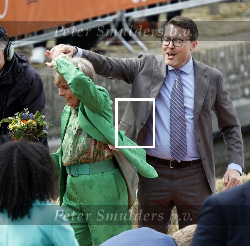 Dokkum 27 april 2026
Koningsdag is dit jaar in Dokkum . Namens de koninklijke familie zijn aanwezig : Koning Willem Alexander Koningin Maxima Prinses Amalia Prinses Alexia Prinses Ariane Prins Constantijn Prinses Laurentien Prins Maurits Prinses Marilene Prins Bernhard Prins Floris Prinses Aimee Prins Pieter Christiaan en Prinses Anita .