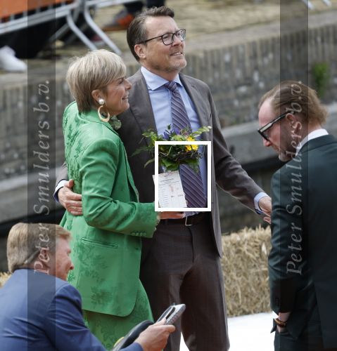 Dokkum 27 april 2026
Koningsdag is dit jaar in Dokkum . Namens de koninklijke familie zijn aanwezig : Koning Willem Alexander Koningin Maxima Prinses Amalia Prinses Alexia Prinses Ariane Prins Constantijn Prinses Laurentien Prins Maurits Prinses Marilene Prins Bernhard Prins Floris Prinses Aimee Prins Pieter Christiaan en Prinses Anita .