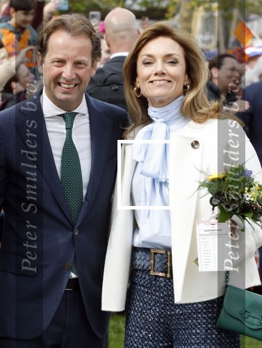 Dokkum 27 april 2026
Koningsdag is dit jaar in Dokkum . Namens de koninklijke familie zijn aanwezig : Koning Willem Alexander Koningin Maxima Prinses Amalia Prinses Alexia Prinses Ariane Prins Constantijn Prinses Laurentien Prins Maurits Prinses Marilene Prins Bernhard Prins Floris Prinses Aimee Prins Pieter Christiaan en Prinses Anita .