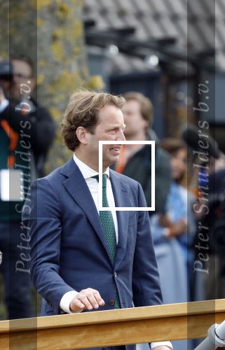 Dokkum 27 april 2026
Koningsdag is dit jaar in Dokkum . Namens de koninklijke familie zijn aanwezig : Koning Willem Alexander Koningin Maxima Prinses Amalia Prinses Alexia Prinses Ariane Prins Constantijn Prinses Laurentien Prins Maurits Prinses Marilene Prins Bernhard Prins Floris Prinses Aimee Prins Pieter Christiaan en Prinses Anita .