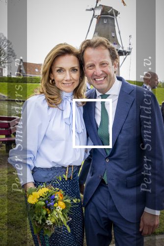Dokkum 27 april 2026
Koningsdag is dit jaar in Dokkum . Namens de koninklijke familie zijn aanwezig : Koning Willem Alexander Koningin Maxima Prinses Amalia Prinses Alexia Prinses Ariane Prins Constantijn Prinses Laurentien Prins Maurits Prinses Marilene Prins Bernhard Prins Floris Prinses Aimee Prins Pieter Christiaan en Prinses Anita .