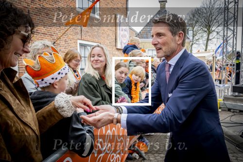 Dokkum 27 april 2026
Koningsdag is dit jaar in Dokkum . Namens de koninklijke familie zijn aanwezig : Koning Willem Alexander Koningin Maxima Prinses Amalia Prinses Alexia Prinses Ariane Prins Constantijn Prinses Laurentien Prins Maurits Prinses Marilene Prins Bernhard Prins Floris Prinses Aimee Prins Pieter Christiaan en Prinses Anita .
