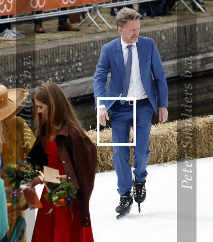 Dokkum 27 april 2026
Koningsdag is dit jaar in Dokkum . Namens de koninklijke familie zijn aanwezig : Koning Willem Alexander Koningin Maxima Prinses Amalia Prinses Alexia Prinses Ariane Prins Constantijn Prinses Laurentien Prins Maurits Prinses Marilene Prins Bernhard Prins Floris Prinses Aimee Prins Pieter Christiaan en Prinses Anita .