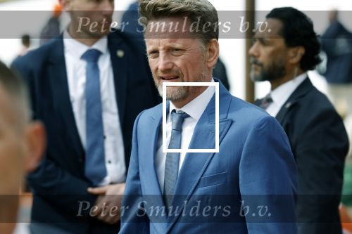 Dokkum 27 april 2026
Koningsdag is dit jaar in Dokkum . Namens de koninklijke familie zijn aanwezig : Koning Willem Alexander Koningin Maxima Prinses Amalia Prinses Alexia Prinses Ariane Prins Constantijn Prinses Laurentien Prins Maurits Prinses Marilene Prins Bernhard Prins Floris Prinses Aimee Prins Pieter Christiaan en Prinses Anita .