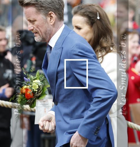 Dokkum 27 april 2026
Koningsdag is dit jaar in Dokkum . Namens de koninklijke familie zijn aanwezig : Koning Willem Alexander Koningin Maxima Prinses Amalia Prinses Alexia Prinses Ariane Prins Constantijn Prinses Laurentien Prins Maurits Prinses Marilene Prins Bernhard Prins Floris Prinses Aimee Prins Pieter Christiaan en Prinses Anita .