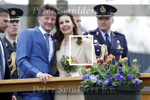 Dokkum 27 april 2026
Koningsdag is dit jaar in Dokkum . Namens de koninklijke familie zijn aanwezig : Koning Willem Alexander Koningin Maxima Prinses Amalia Prinses Alexia Prinses Ariane Prins Constantijn Prinses Laurentien Prins Maurits Prinses Marilene Prins Bernhard Prins Floris Prinses Aimee Prins Pieter Christiaan en Prinses Anita .