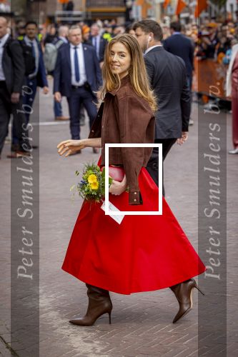 Dokkum 27 april 2026
Koningsdag is dit jaar in Dokkum . Namens de koninklijke familie zijn aanwezig : Koning Willem Alexander Koningin Maxima Prinses Amalia Prinses Alexia Prinses Ariane Prins Constantijn Prinses Laurentien Prins Maurits Prinses Marilene Prins Bernhard Prins Floris Prinses Aimee Prins Pieter Christiaan en Prinses Anita .