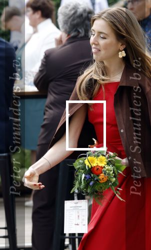Dokkum 27 april 2026
Koningsdag is dit jaar in Dokkum . Namens de koninklijke familie zijn aanwezig : Koning Willem Alexander Koningin Maxima Prinses Amalia Prinses Alexia Prinses Ariane Prins Constantijn Prinses Laurentien Prins Maurits Prinses Marilene Prins Bernhard Prins Floris Prinses Aimee Prins Pieter Christiaan en Prinses Anita . Bertus Holkema