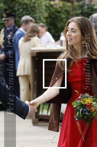 Dokkum 27 april 2026
Koningsdag is dit jaar in Dokkum . Namens de koninklijke familie zijn aanwezig : Koning Willem Alexander Koningin Maxima Prinses Amalia Prinses Alexia Prinses Ariane Prins Constantijn Prinses Laurentien Prins Maurits Prinses Marilene Prins Bernhard Prins Floris Prinses Aimee Prins Pieter Christiaan en Prinses Anita . Bertus Holkema