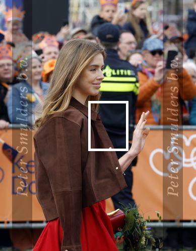 Dokkum 27 april 2026
Koningsdag is dit jaar in Dokkum . Namens de koninklijke familie zijn aanwezig : Koning Willem Alexander Koningin Maxima Prinses Amalia Prinses Alexia Prinses Ariane Prins Constantijn Prinses Laurentien Prins Maurits Prinses Marilene Prins Bernhard Prins Floris Prinses Aimee Prins Pieter Christiaan en Prinses Anita . Bertus Holkema