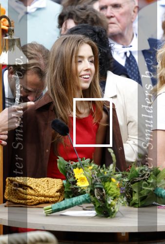 Dokkum 27 april 2026
Koningsdag is dit jaar in Dokkum . Namens de koninklijke familie zijn aanwezig : Koning Willem Alexander Koningin Maxima Prinses Amalia Prinses Alexia Prinses Ariane Prins Constantijn Prinses Laurentien Prins Maurits Prinses Marilene Prins Bernhard Prins Floris Prinses Aimee Prins Pieter Christiaan en Prinses Anita . Bertus Holkema