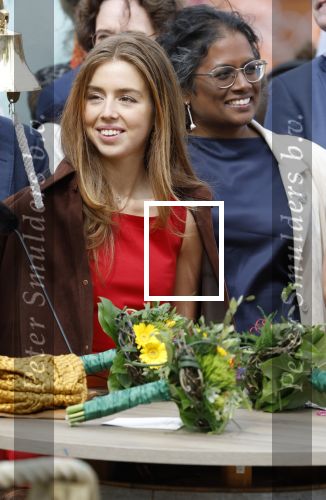 Dokkum 27 april 2026
Koningsdag is dit jaar in Dokkum . Namens de koninklijke familie zijn aanwezig : Koning Willem Alexander Koningin Maxima Prinses Amalia Prinses Alexia Prinses Ariane Prins Constantijn Prinses Laurentien Prins Maurits Prinses Marilene Prins Bernhard Prins Floris Prinses Aimee Prins Pieter Christiaan en Prinses Anita . Bertus Holkema