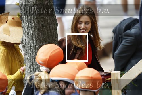 Dokkum 27 april 2026
Koningsdag is dit jaar in Dokkum . Namens de koninklijke familie zijn aanwezig : Koning Willem Alexander Koningin Maxima Prinses Amalia Prinses Alexia Prinses Ariane Prins Constantijn Prinses Laurentien Prins Maurits Prinses Marilene Prins Bernhard Prins Floris Prinses Aimee Prins Pieter Christiaan en Prinses Anita . Bertus Holkema