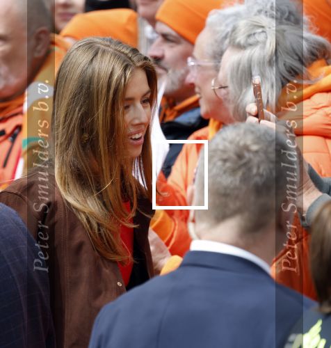 Dokkum 27 april 2026
Koningsdag is dit jaar in Dokkum . Namens de koninklijke familie zijn aanwezig : Koning Willem Alexander Koningin Maxima Prinses Amalia Prinses Alexia Prinses Ariane Prins Constantijn Prinses Laurentien Prins Maurits Prinses Marilene Prins Bernhard Prins Floris Prinses Aimee Prins Pieter Christiaan en Prinses Anita . Bertus Holkema