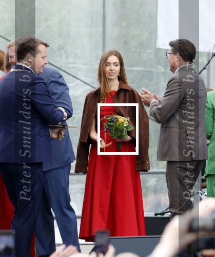 Dokkum 27 april 2026
Koningsdag is dit jaar in Dokkum . Namens de koninklijke familie zijn aanwezig : Koning Willem Alexander Koningin Maxima Prinses Amalia Prinses Alexia Prinses Ariane Prins Constantijn Prinses Laurentien Prins Maurits Prinses Marilene Prins Bernhard Prins Floris Prinses Aimee Prins Pieter Christiaan en Prinses Anita . Bertus Holkema