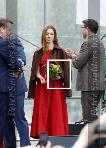 Dokkum 27 april 2026
Koningsdag is dit jaar in Dokkum . Namens de koninklijke familie zijn aanwezig : Koning Willem Alexander Koningin Maxima Prinses Amalia Prinses Alexia Prinses Ariane Prins Constantijn Prinses Laurentien Prins Maurits Prinses Marilene Prins Bernhard Prins Floris Prinses Aimee Prins Pieter Christiaan en Prinses Anita . Bertus Holkema