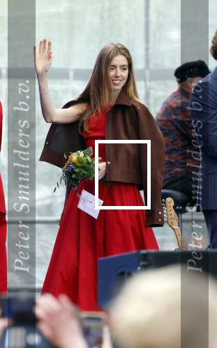 Dokkum 27 april 2026
Koningsdag is dit jaar in Dokkum . Namens de koninklijke familie zijn aanwezig : Koning Willem Alexander Koningin Maxima Prinses Amalia Prinses Alexia Prinses Ariane Prins Constantijn Prinses Laurentien Prins Maurits Prinses Marilene Prins Bernhard Prins Floris Prinses Aimee Prins Pieter Christiaan en Prinses Anita . Bertus Holkema
