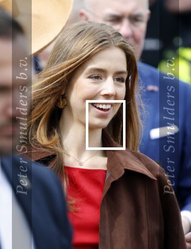 Dokkum 27 april 2026
Koningsdag is dit jaar in Dokkum . Namens de koninklijke familie zijn aanwezig : Koning Willem Alexander Koningin Maxima Prinses Amalia Prinses Alexia Prinses Ariane Prins Constantijn Prinses Laurentien Prins Maurits Prinses Marilene Prins Bernhard Prins Floris Prinses Aimee Prins Pieter Christiaan en Prinses Anita . Bertus Holkema