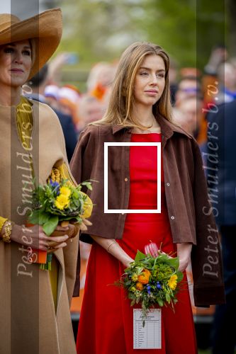 Dokkum 27 april 2026
Koningsdag is dit jaar in Dokkum . Namens de koninklijke familie zijn aanwezig : Koning Willem Alexander Koningin Maxima Prinses Amalia Prinses Alexia Prinses Ariane Prins Constantijn Prinses Laurentien Prins Maurits Prinses Marilene Prins Bernhard Prins Floris Prinses Aimee Prins Pieter Christiaan en Prinses Anita .