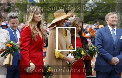 Dokkum 27 april 2026
Koningsdag is dit jaar in Dokkum . Namens de koninklijke familie zijn aanwezig : Koning Willem Alexander Koningin Maxima Prinses Amalia Prinses Alexia Prinses Ariane Prins Constantijn Prinses Laurentien Prins Maurits Prinses Marilene Prins Bernhard Prins Floris Prinses Aimee Prins Pieter Christiaan en Prinses Anita .
