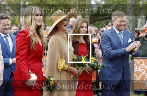 Dokkum 27 april 2026
Koningsdag is dit jaar in Dokkum . Namens de koninklijke familie zijn aanwezig : Koning Willem Alexander Koningin Maxima Prinses Amalia Prinses Alexia Prinses Ariane Prins Constantijn Prinses Laurentien Prins Maurits Prinses Marilene Prins Bernhard Prins Floris Prinses Aimee Prins Pieter Christiaan en Prinses Anita .