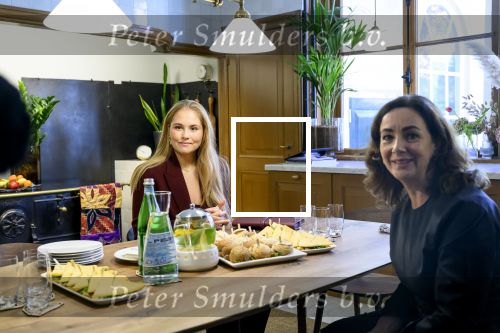AMSTERDAM- Prinses Amalia brengt op uitnodiging van burgemeester Halsema een bezoek aan Amsterdam.Bezoek aan het nachtleven Bar San Francisco en  Club Nachbar  De Prinses maakt tijdens het tweedaagse bezoek nader kennis met diverse sectoren en wordt bijgepraat over actuele onderwerpen als wetenschap, sport, cultuur, wonen en sociale verbondenheid.