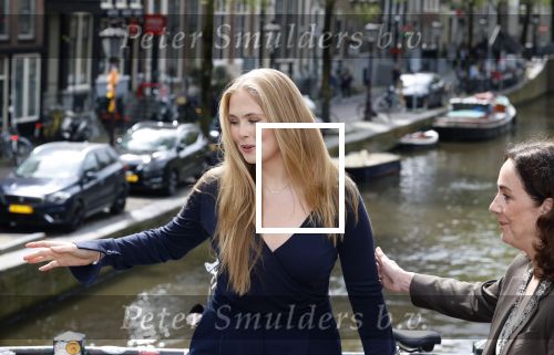 Amsterdam 17 april 2027
Prinses Amalia bezoekt op uitnodiging van Burgemeester Femke Halsema diverse plekken in Amsterdam waaronder os de Zeedijk / wallen .