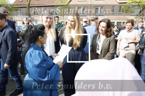 Amsterdam 17 april 2027
Prinses Amalia bezoekt op uitnodiging van Burgemeester Femke Halsema diverse plekken in Amsterdam waaronder os de Zeedijk / wallen .